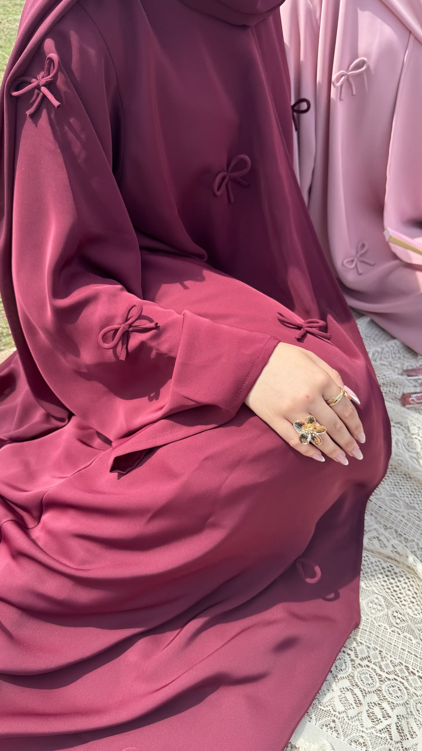 The Bow Edit - Burgundy